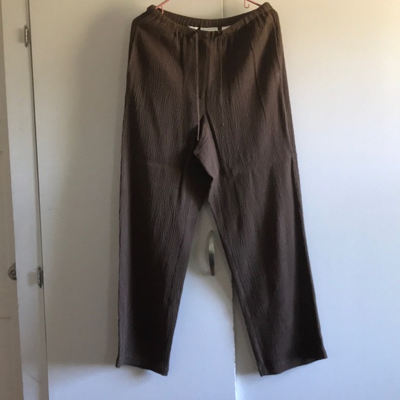 Meet your Posher, Laura - Picture 2 of 3